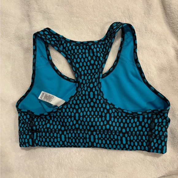 Nike sport bra size M - Picture 2 of 2